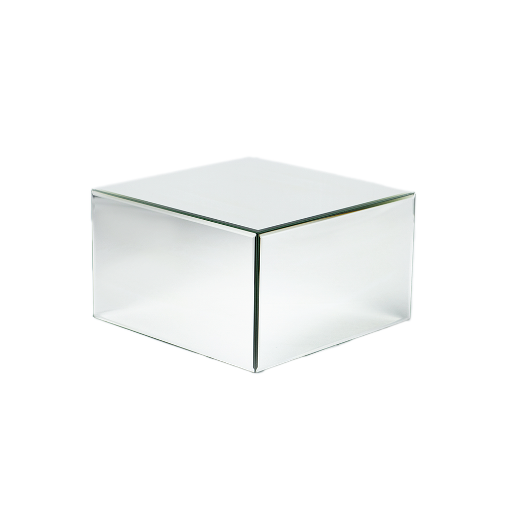 Mirrored Cube Medium